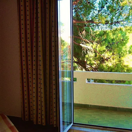 Fantasia Aparthotel 2*
