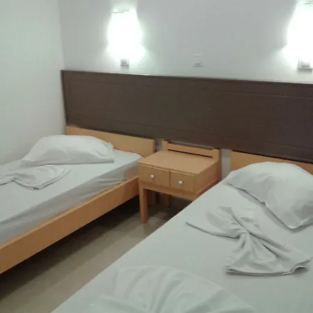 Aparthotel Fantasia 2*