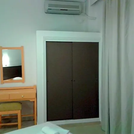 Fantasia Aparthotel 2*